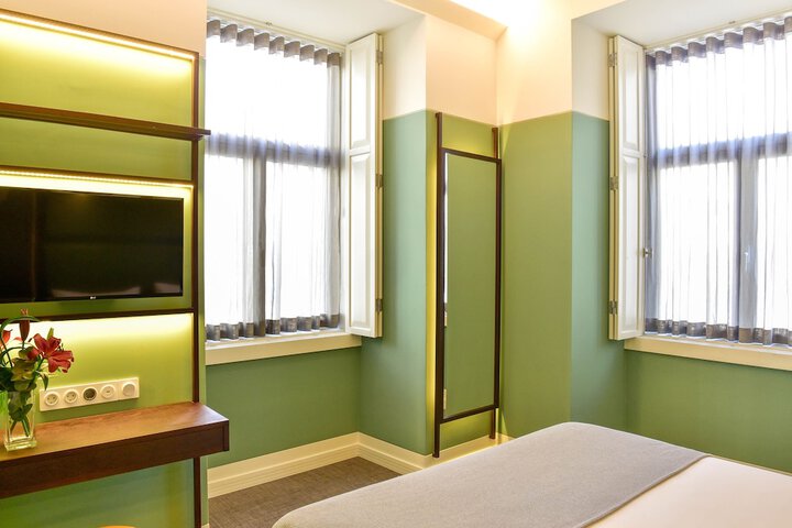Room 13 of 47