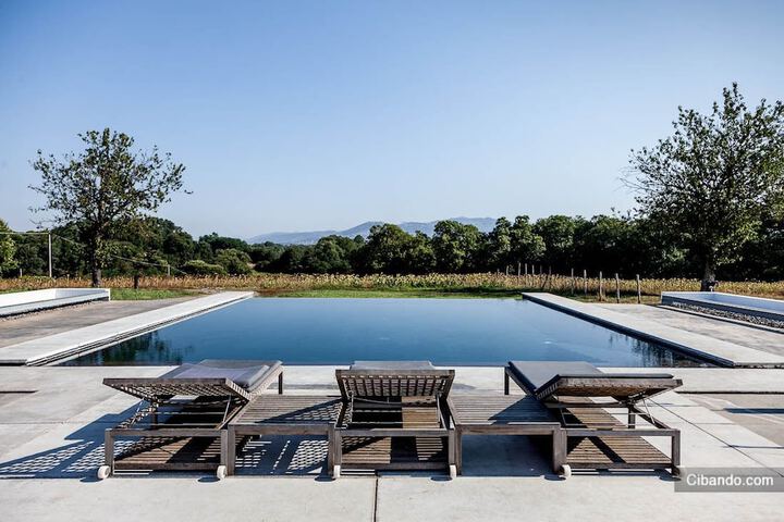 Pools & Facilities