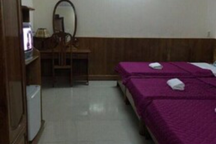 Room 7 of 17