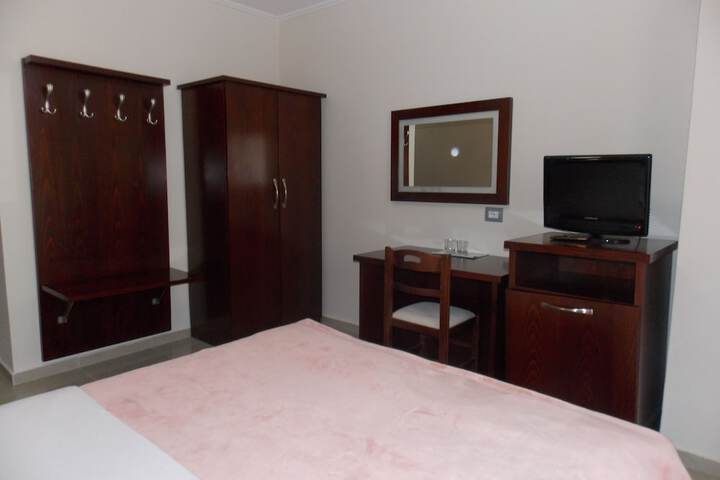 Room 21 of 135