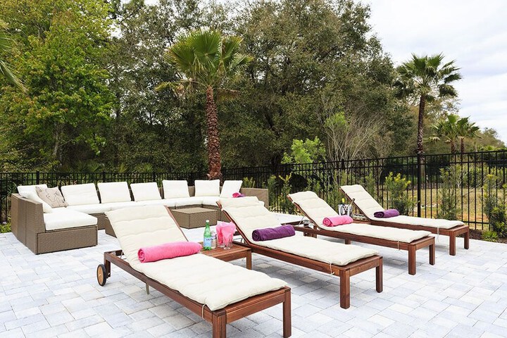 Sundeck 34 of 36