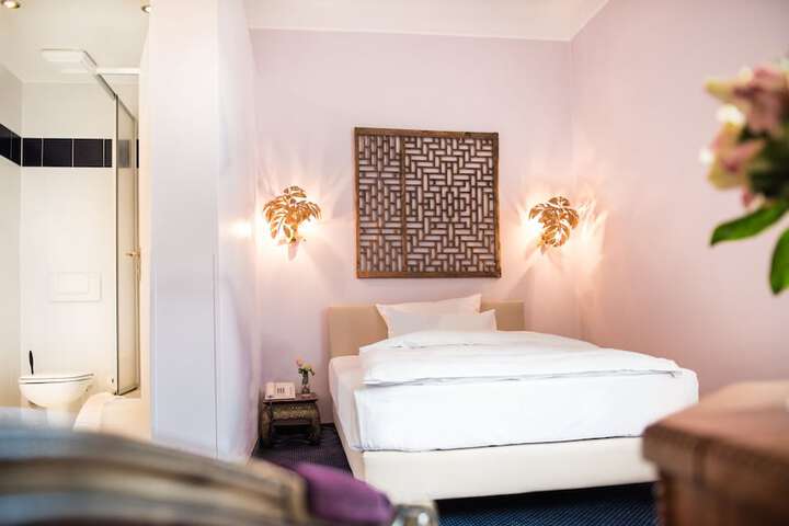 Room 27 of 59