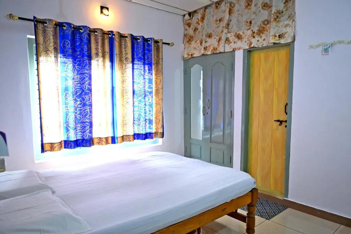 Room 6 of 23