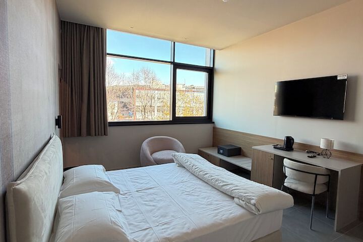 Room 10 of 54