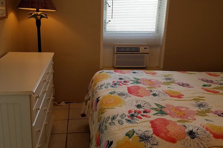 Room 147 of 218