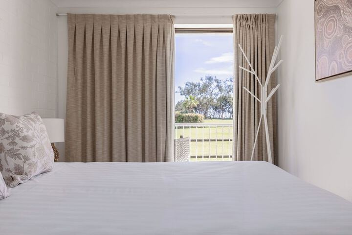 Room 4 of 14