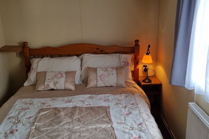 Room 2 of 14
