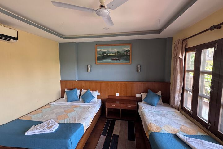 Room 12 of 39