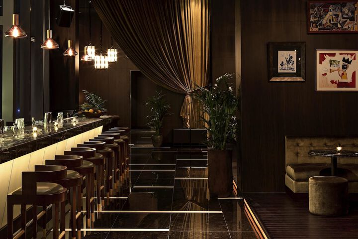 Lounge 279 of 315