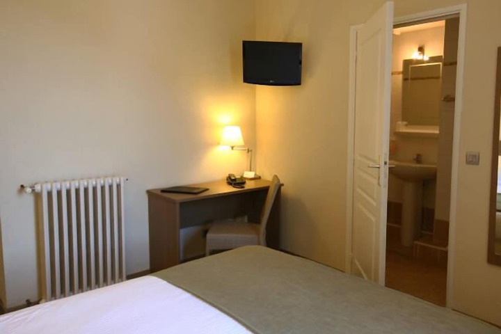 Room 12 of 48