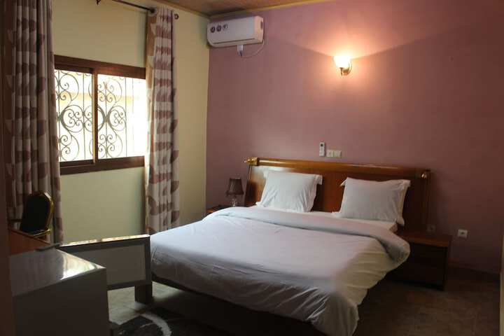 Room 4 of 14