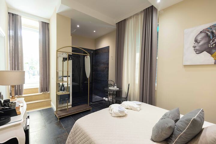 Room 7 of 22
