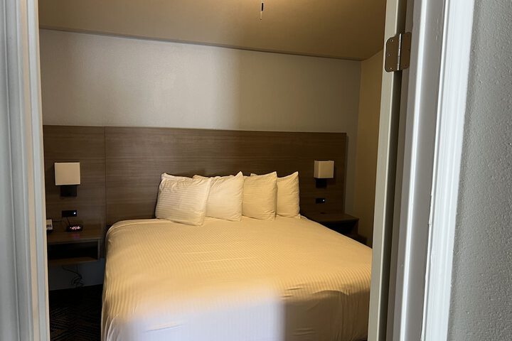Room 5 of 36