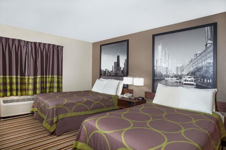 Double Accessible King Size Bed (2 of 4)