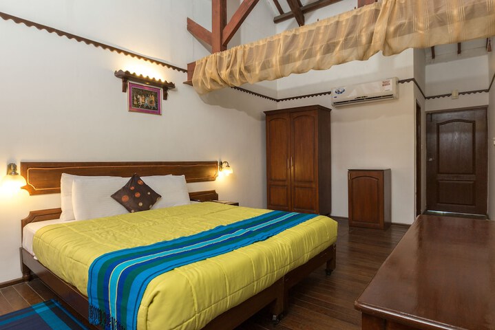 Room 2 of 24