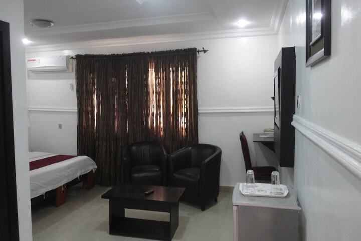 Room 22 of 35
