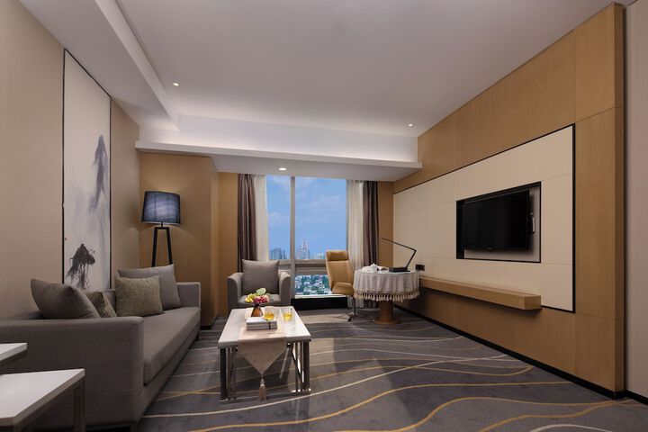 Room 17 of 31