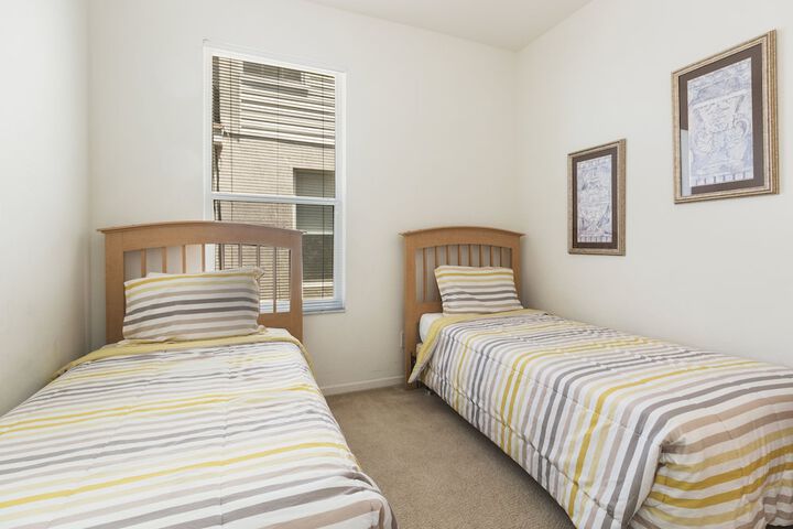 Room 5 of 30