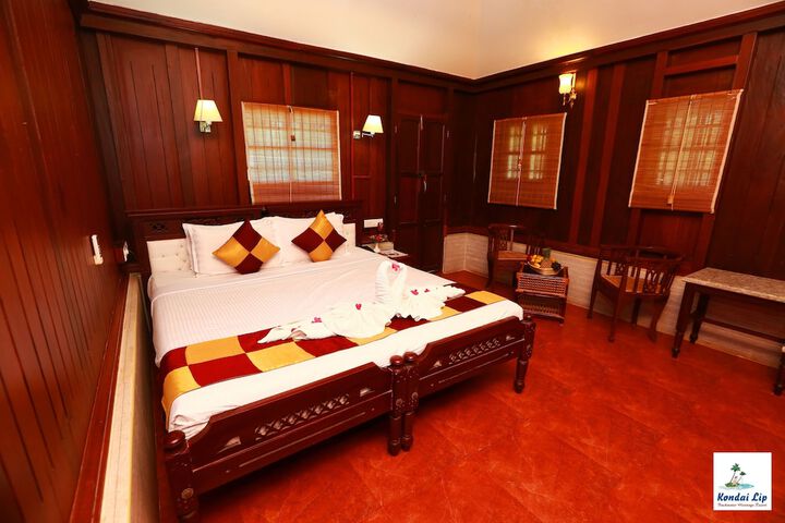 Room 10 of 38