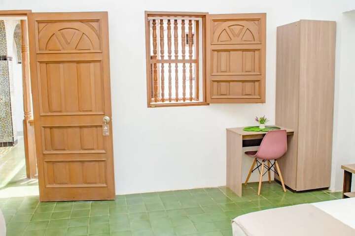 Room 2 of 16