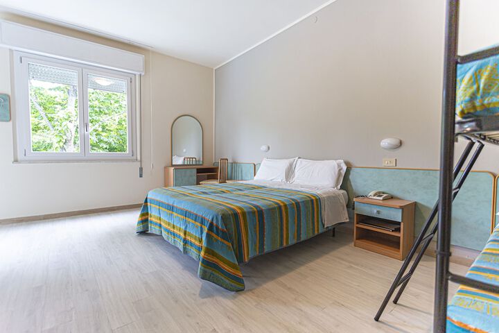 Room 15 of 31