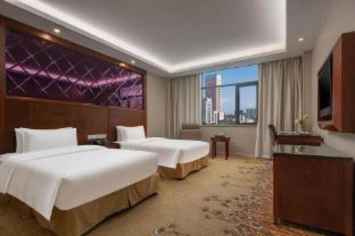 Room 10 of 10