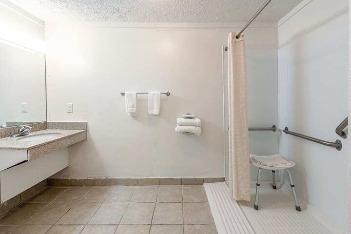 Clean Restrooms