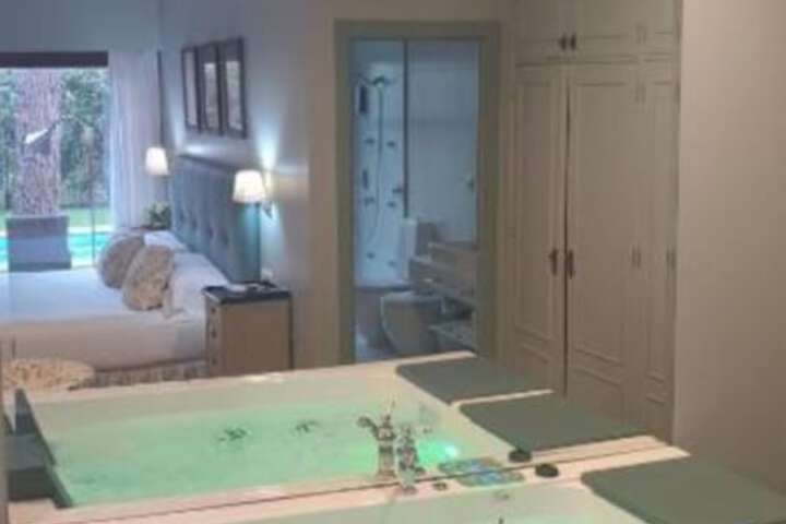 Room 44 of 116