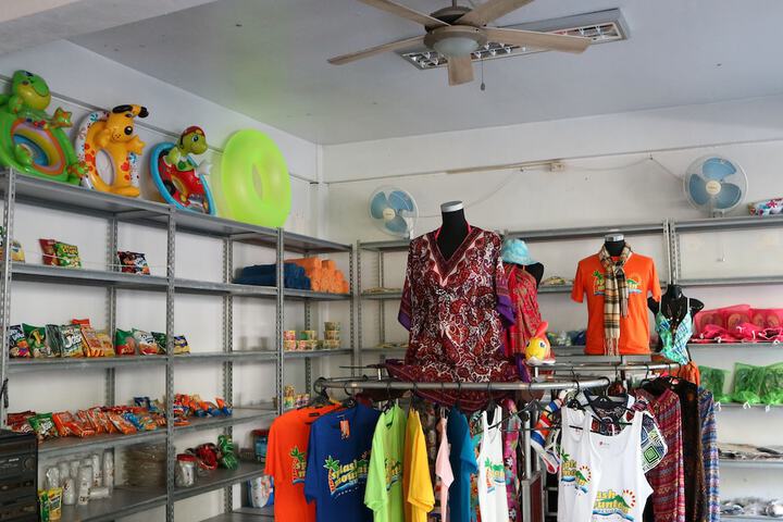 Gift Shop 19 of 26