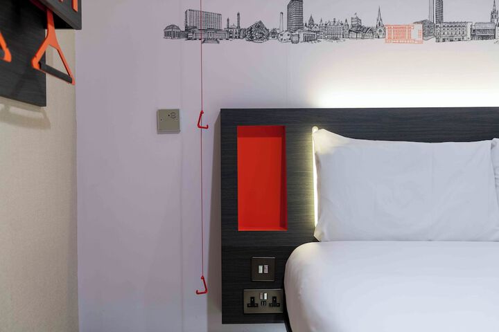 Room 40 of 59