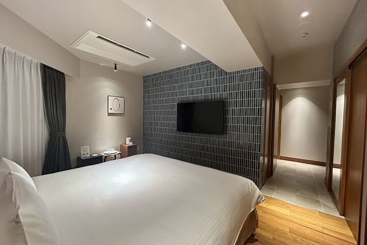 Room 28 of 113