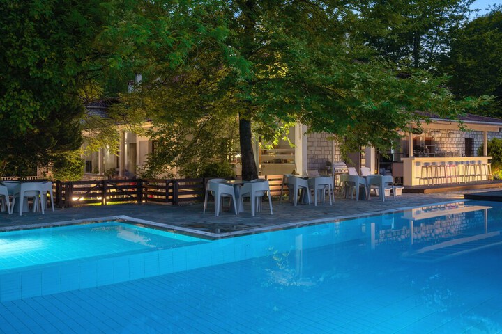 Hotel with Pool