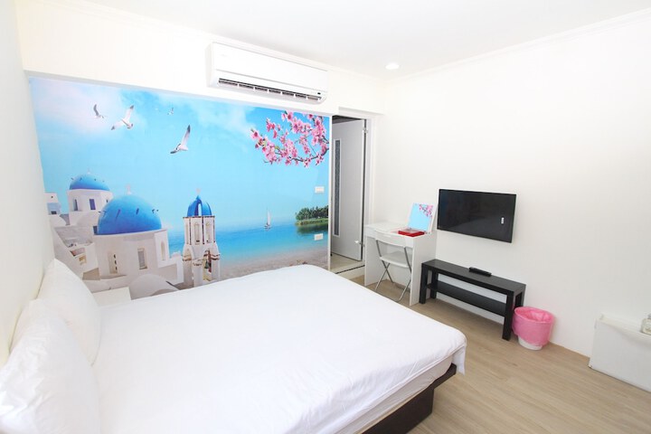 Room 169 of 246