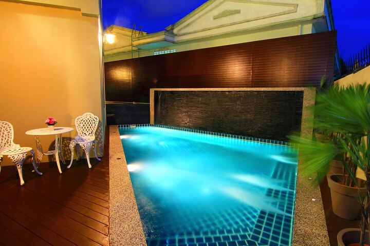 Pools & Facilities