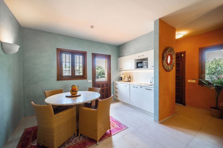 Room 20 of 135