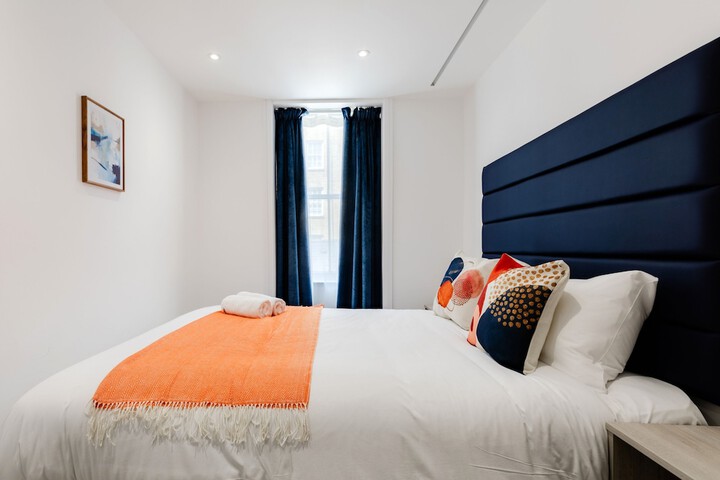 Room 34 of 106