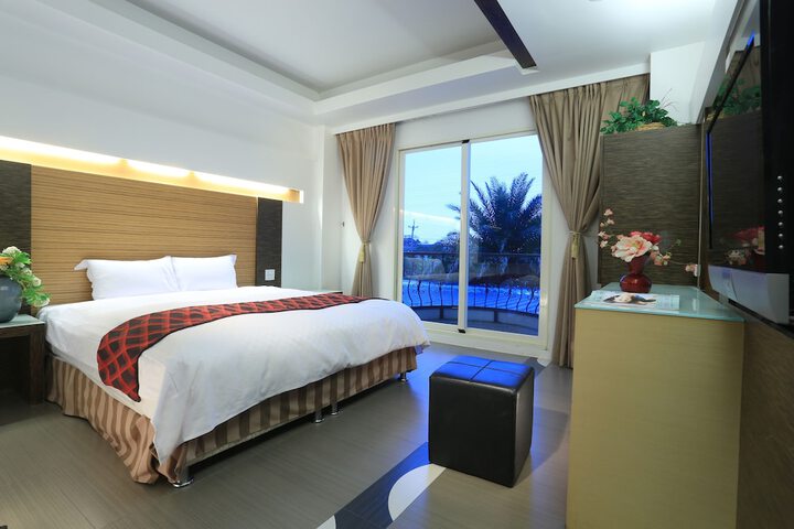 Room 14 of 37