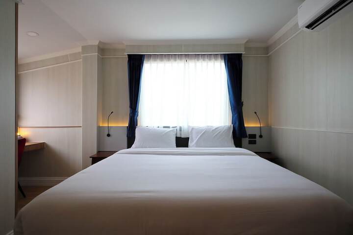 Room 53 of 86
