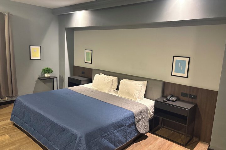 Room 6 of 20