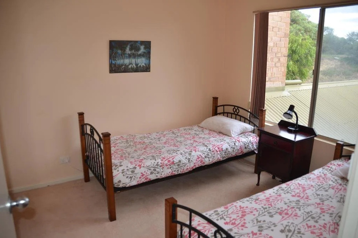 Room 3 of 11