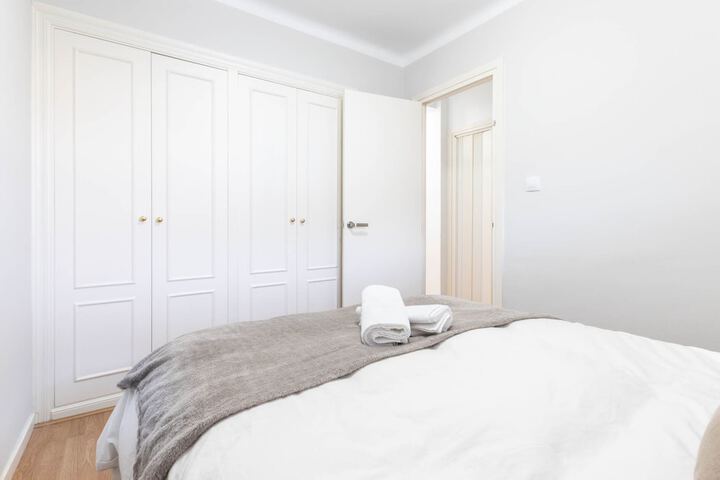 Room 3 of 24