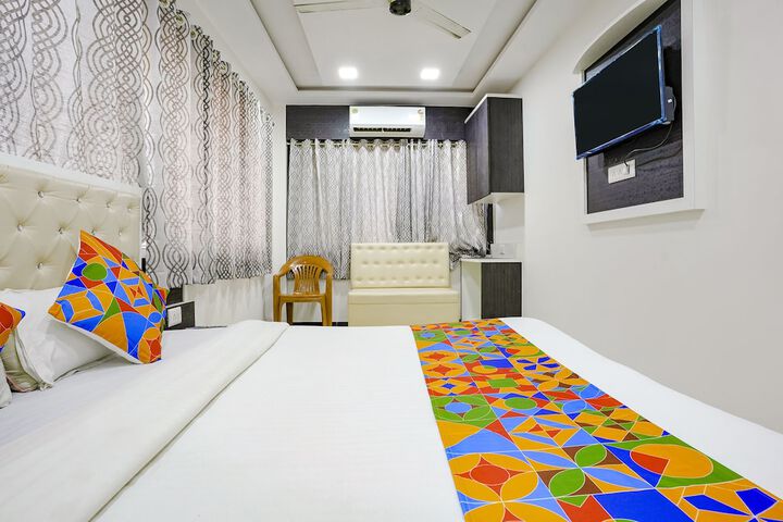 Room 27 of 35