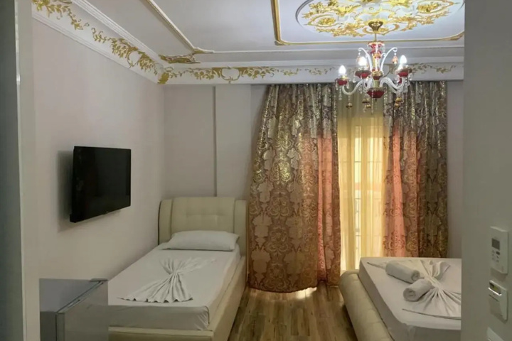 Room 7 of 15