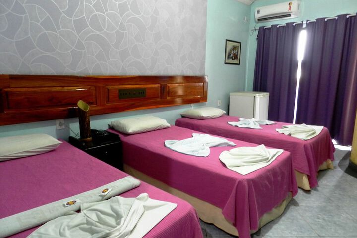 Room 9 of 34