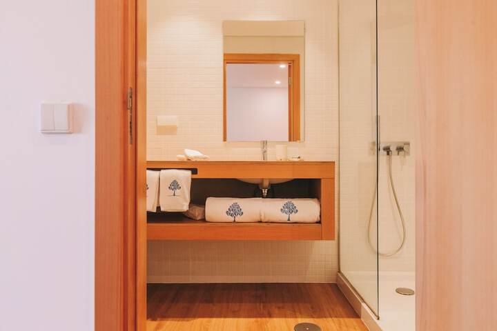 Room 82 of 181