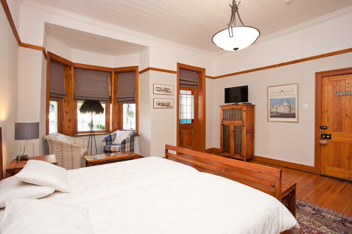 Room 4 of 48