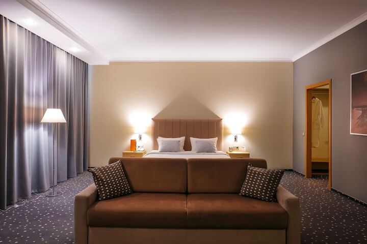 Room 9 of 56