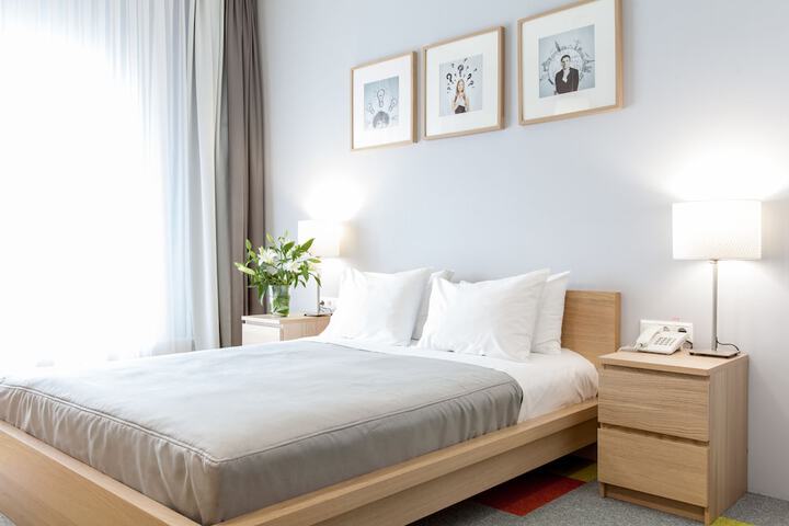 Room 8 of 32