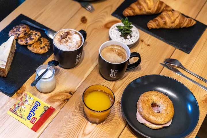 Breakfast/Coffee Service 21 of 48