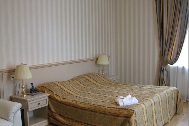 Room 30 of 54